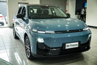 2025  Leapmotor B10 Style Wagon (Starry Night Blue) New Car Thumbnail